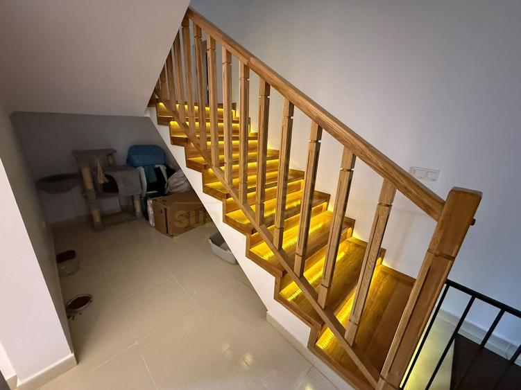 Duplex cu 4 camere cu Canalizare în Central