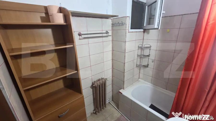 Apartament cu 2 camere decomandat în Industrială