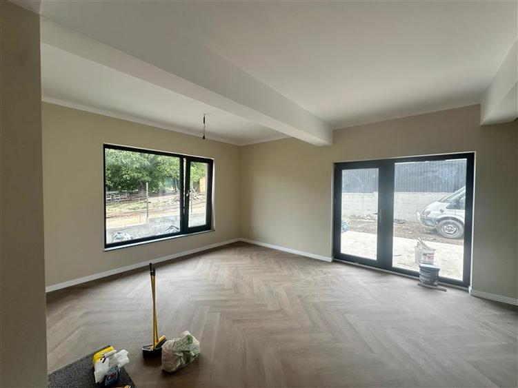 Casă individuală cu 4 camere cu Teren 500 Mp în Tomești