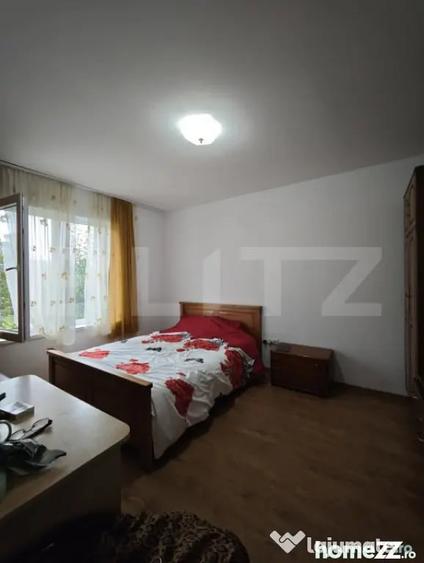 Casă cu 5 camere cu Teren 998 Mp în Central