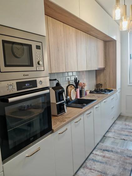 Apartament cu 3 camere decomandat în Cug