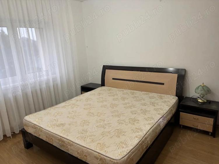 Apartament cu 3 camere semidecomandat în Obcini
