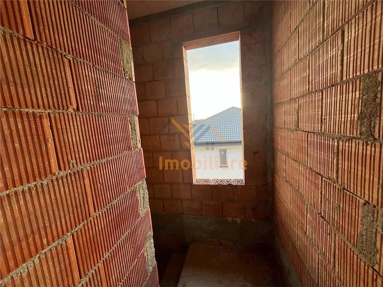 Casă cu Teren 471 Mp în Cihei