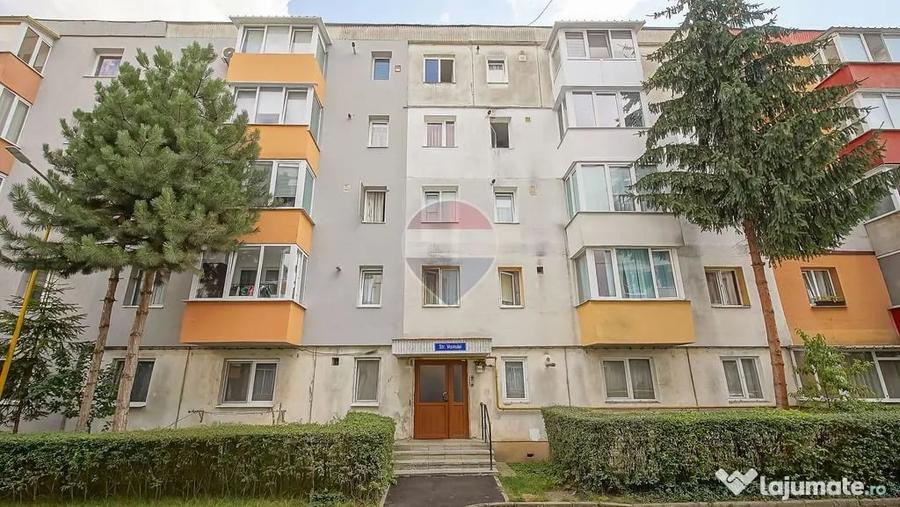 Apartament cu 2 camere semidecomandat în Noua