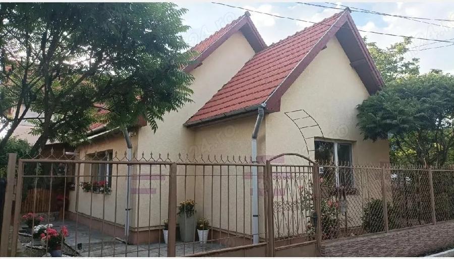 Casă cu 3 camere cu Teren 500 Mp în Central