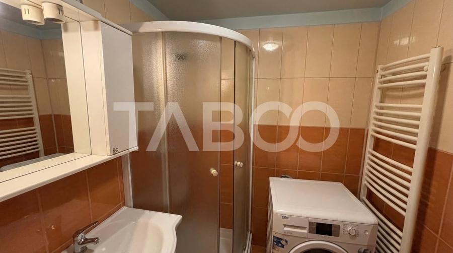 Apartament cu 4 camere decomandat, mobilat în Turnișor