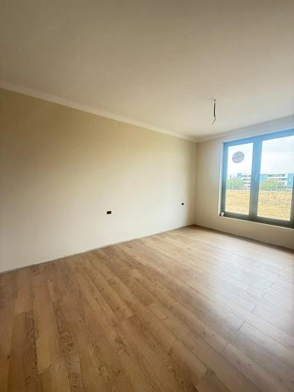 Casă cu 3 camere cu Teren 250 Mp în Braytim