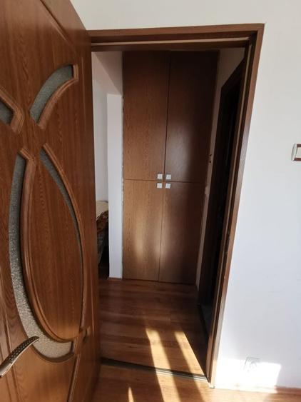 Apartament cu 2 camere semidecomandat în Cotu