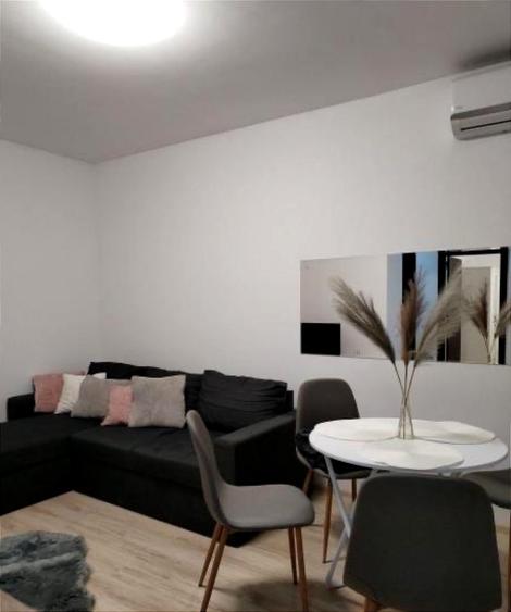 Apartament cu 2 camere decomandat în Dobroești — fotografia 3