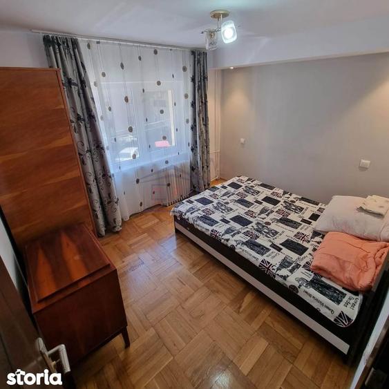 Apartament cu 2 camere semidecomandat, mobilat în Central