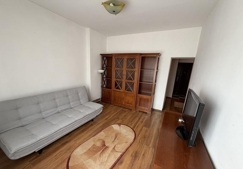 Apartament cu 2 camere, mobilat în Decebal
