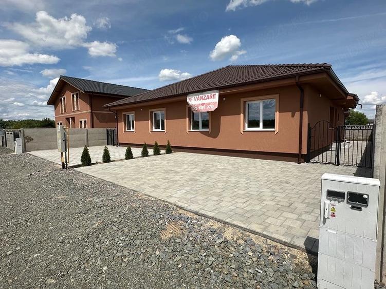 Casă cu 4 camere cu Teren 600 Mp în Central