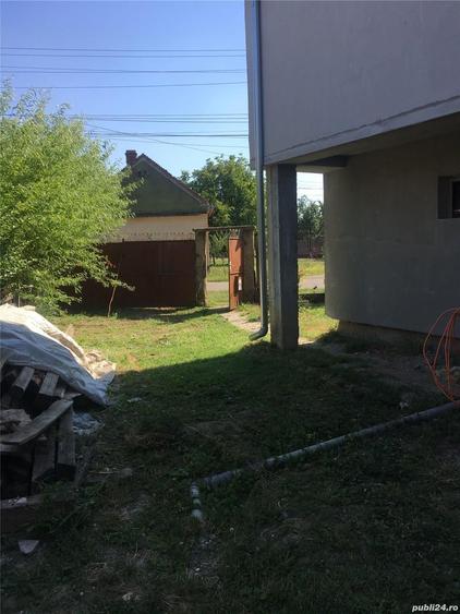 Casă cu 5 camere în Biharia