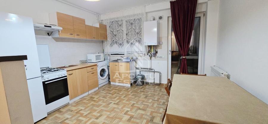 Apartament cu 3 camere semidecomandat, mobilat în Dorobanților