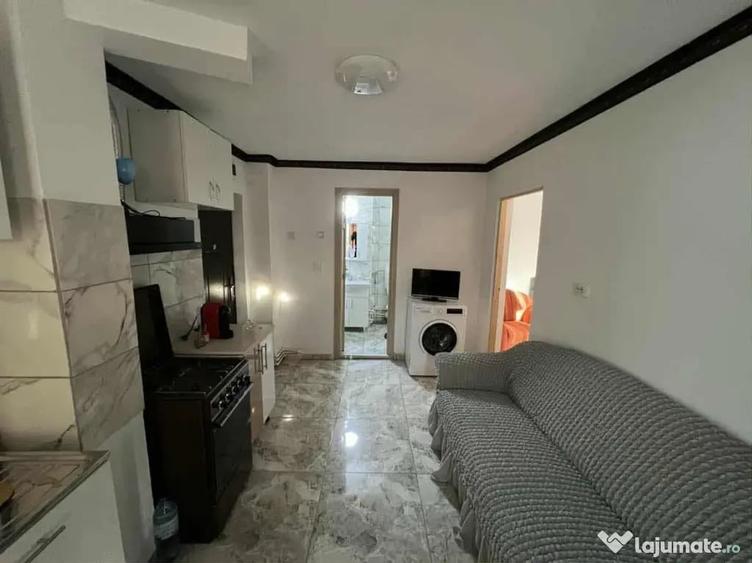 Apartament cu 2 camere semidecomandat în Central
