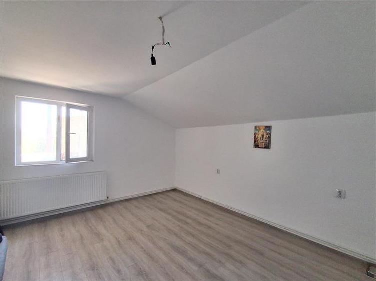 Vila 6 camere , teren 475 mp , str. Soarelui - Rediu , Iasi - 9
