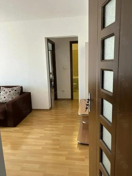 Proprietar Inchiriez apartament cu 2 camere - 6