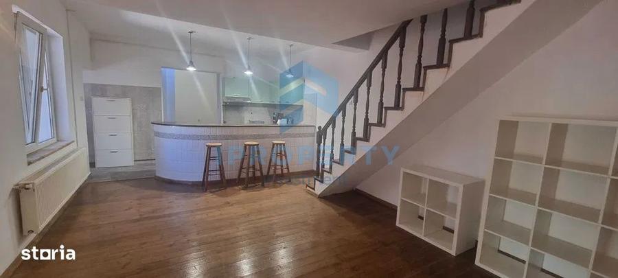 Casă cu 5 camere cu Teren 250 Mp în 1 Mai
