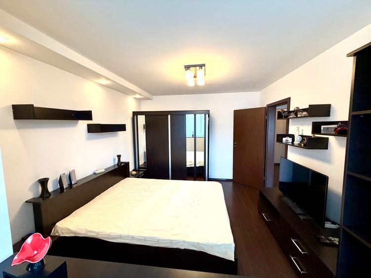 Apartament cu 3 camere decomandat în 1 Decembrie 1918