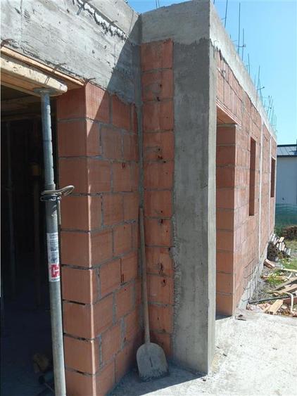 Casă individuală cu 4 camere cu Canalizare în Exterior Nord