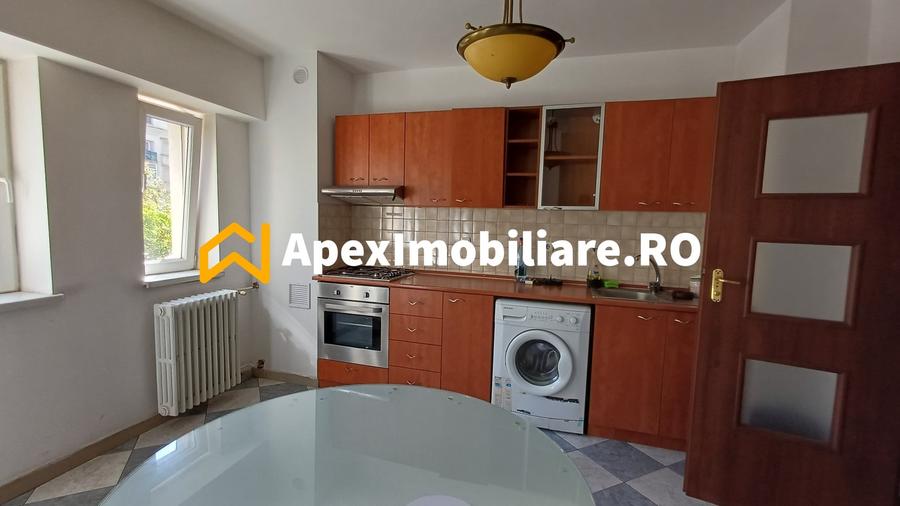 Apartament cu 4 camere decomandat în Unirii