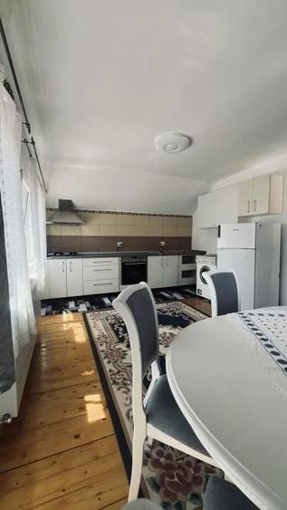 Apartament cu 3 camere decomandat în Chișoda