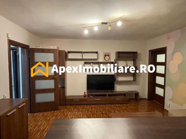 Apartament cu 3 camere semidecomandat, mobilat în Obor