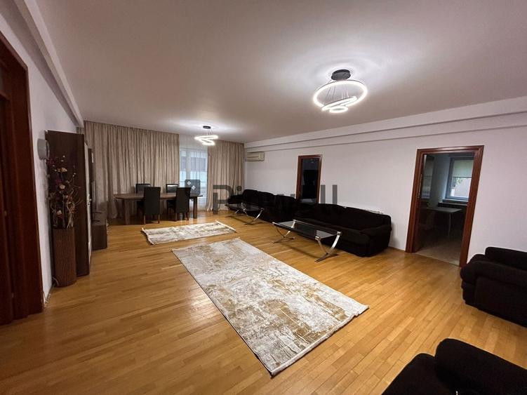 Apartament cu 4 camere decomandat, mobilat în Herăstrău