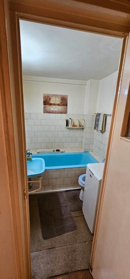Apartament cu 3 camere semidecomandat în Gara de Nord