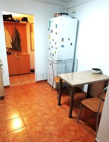 Apartament cu 3 camere decomandat, mobilat în Lipovei — fotografia 2