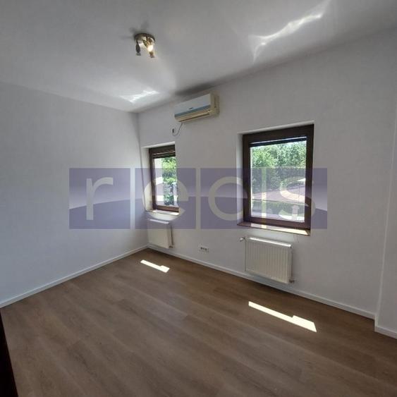 Apartament cu 5 camere decomandat în Kiseleff