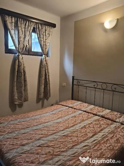 Apartament cu 3 camere decomandat în Poiana Țapului