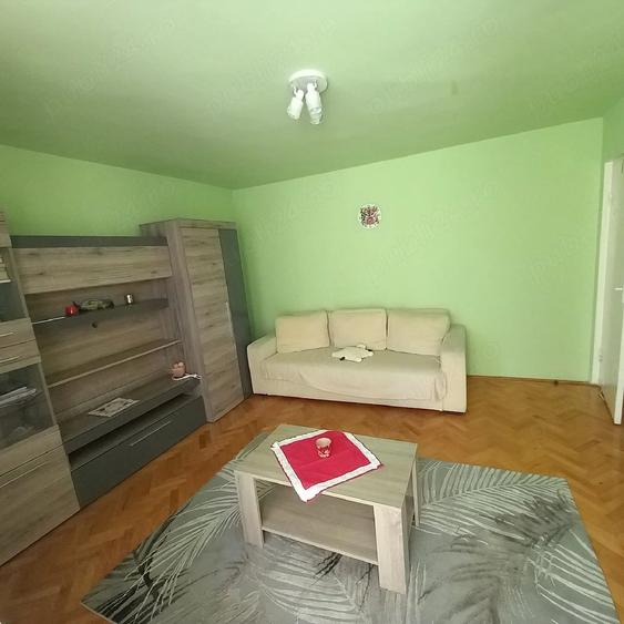 Apartament cu 2 camere decomandat în Tudor