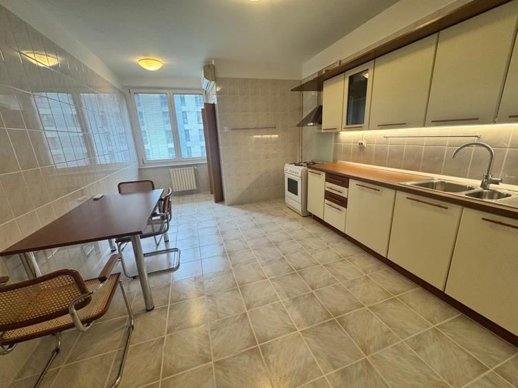 Apartament cu 2 camere decomandat în Calea Plevnei