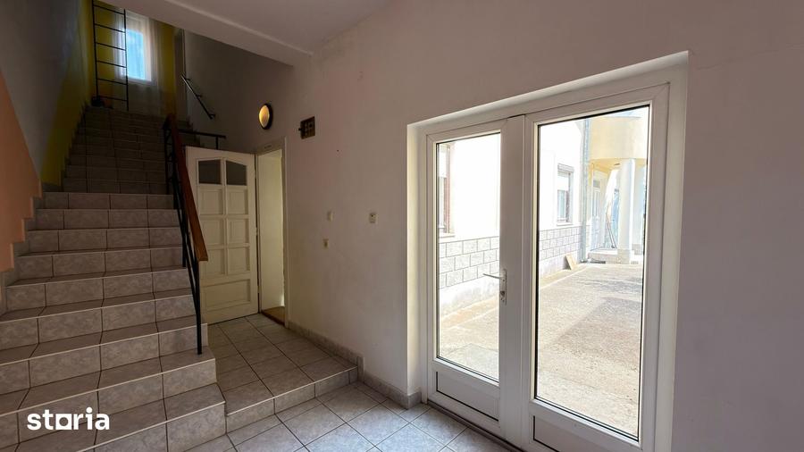 Spațiu comercial, de 342 mp, în Central
