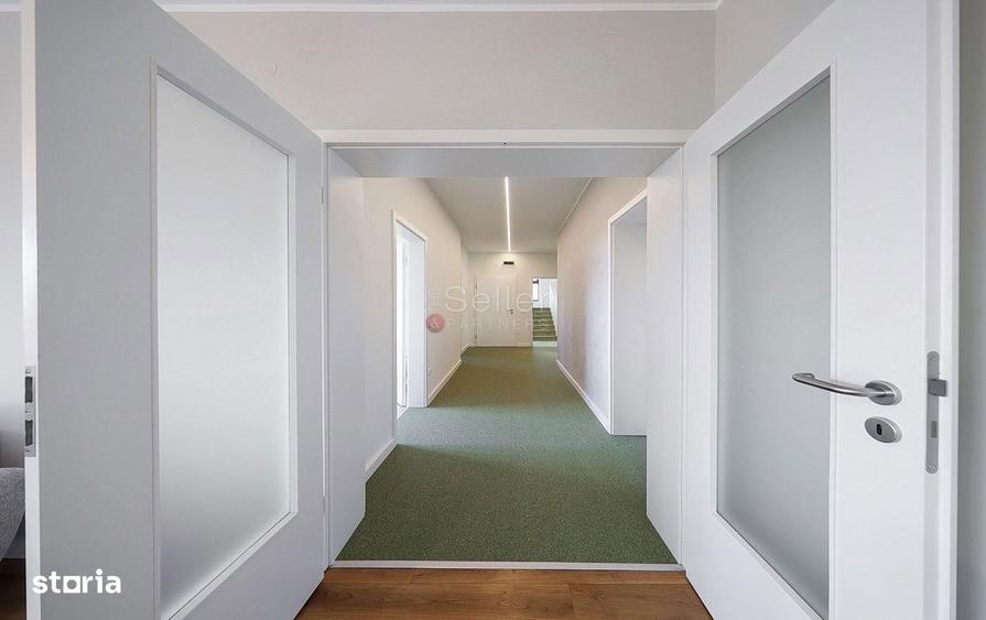 Apartament cu 4 camere în Central