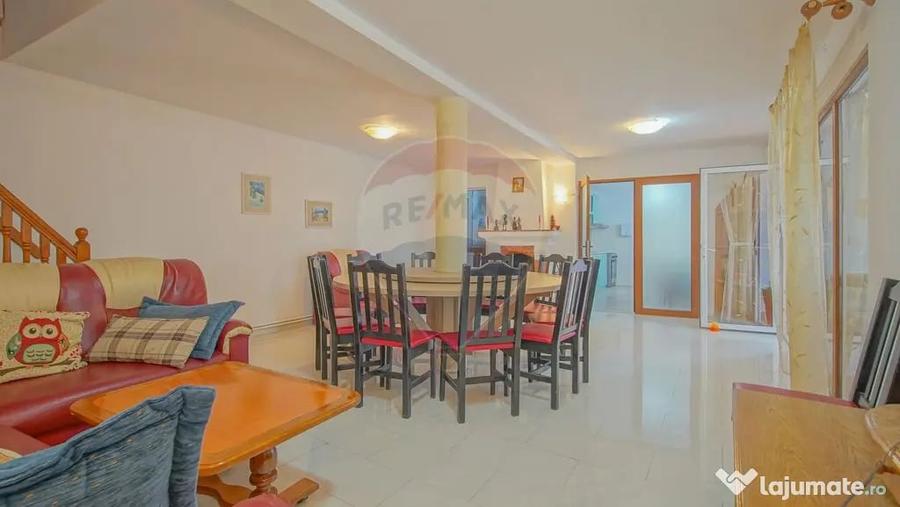 Casă cu 7 camere cu Teren 800 Mp în Purcăreni