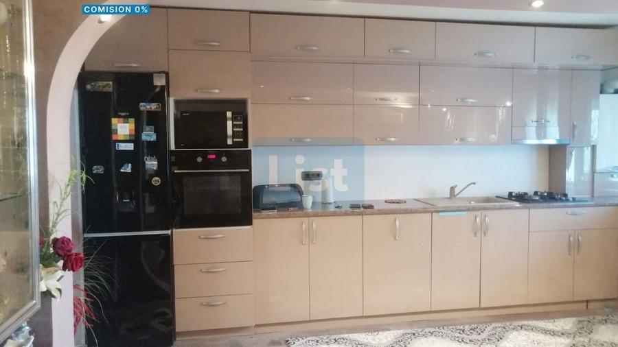 Apartament cu 3 camere decomandat, mobilat în Gării