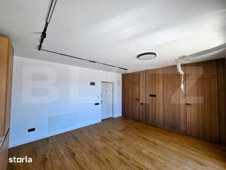 Apartament cu 3 camere semidecomandat în Central