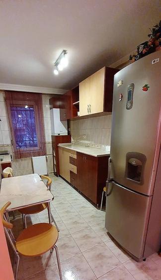 Apartament cu 3 camere decomandat în Gara
