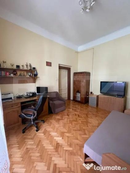 Apartament cu 2 camere semidecomandat, mobilat în Central