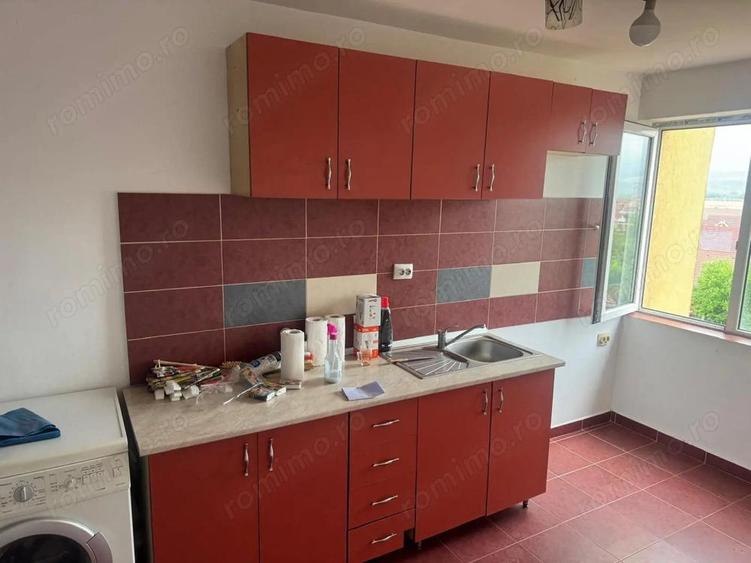 Apartament cu 3 camere decomandat în Sângeorgiu de Mureș