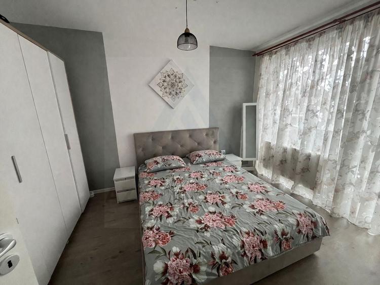 Duplex cu 4 camere cu Canalizare în Exterior Sud
