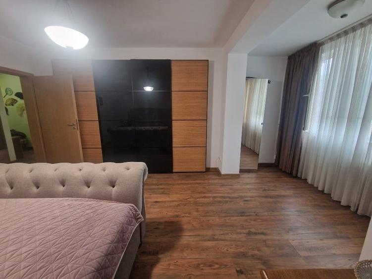 Apartament cu 3 camere decomandat în Cotroceni