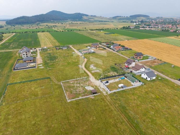 Teren Construcții intravilan de 733 mp, în Sânpetru