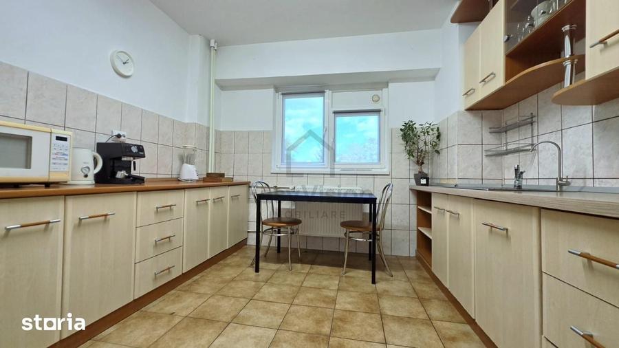 Apartament cu 4 camere decomandat în Centrul Istoric