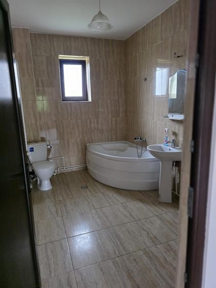 Casă cu 2 camere cu Teren 150 Mp în Exterior Vest