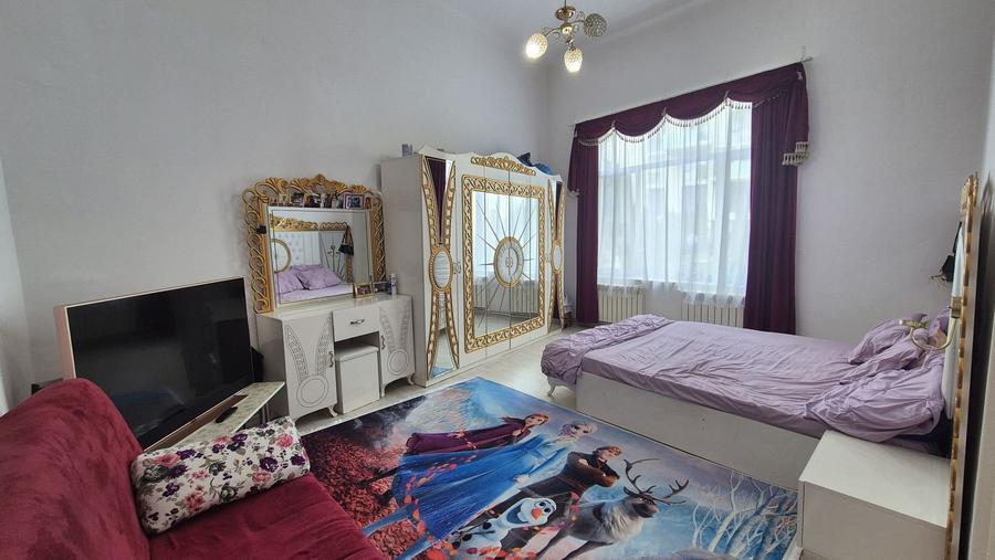 Apartament cu 7 camere semidecomandat în Unirii