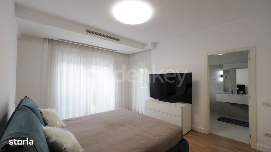 Apartament cu 5 camere, mobilat în Băneasa
