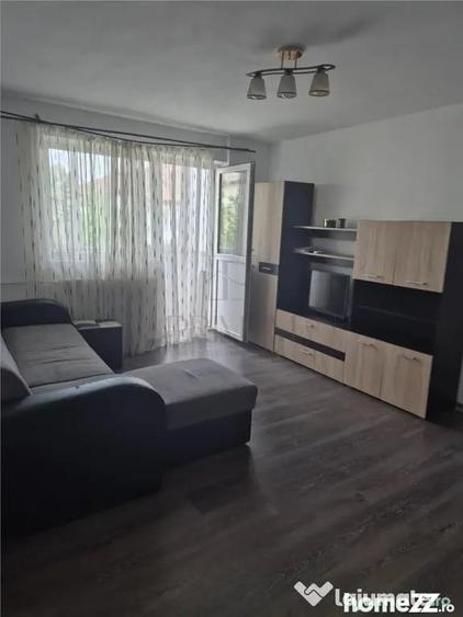 Garsonieră decomandată în Soarelui